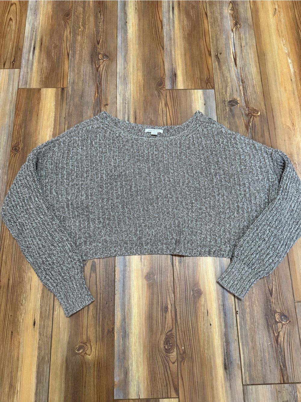 American Eagle Outfitters Cropped Sweater in Taupe